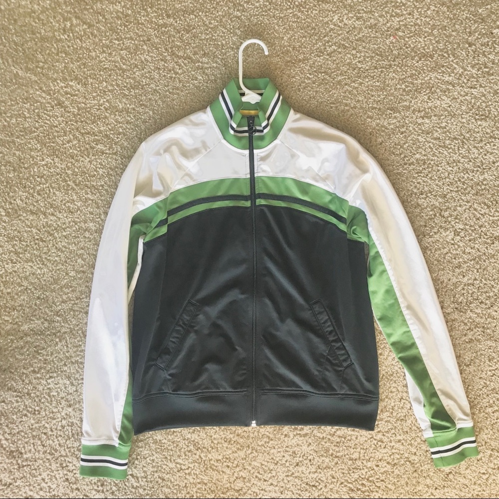 ✨NIKE FITTED JACKET✨